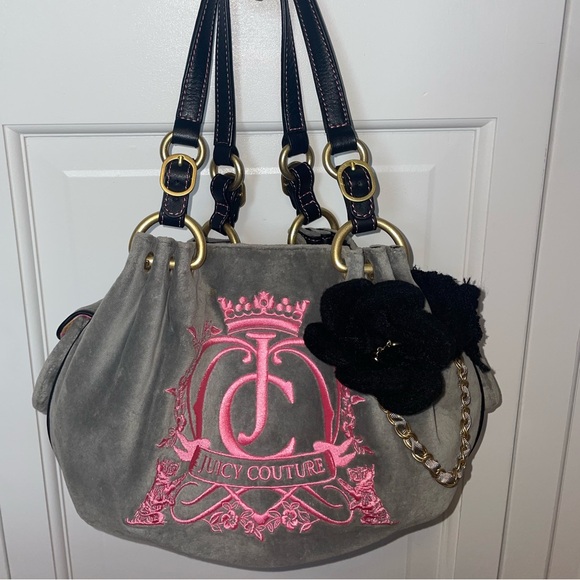 🖤🩷🩶 Rare Juicy Couture Handbag with Black Flowers and Gold Hardware Details - Picture 3 of 16